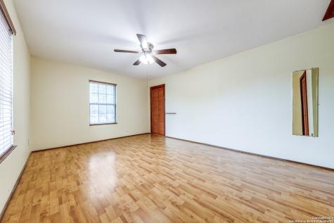 515 County Road 3821 San Antonio TX 78253