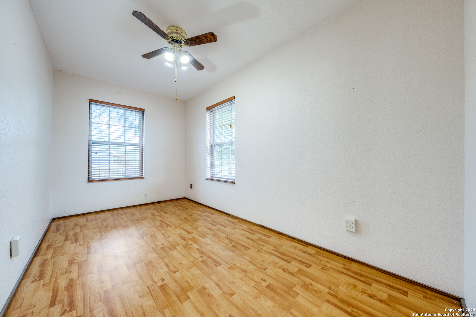 515 County Road 3821 San Antonio TX 78253