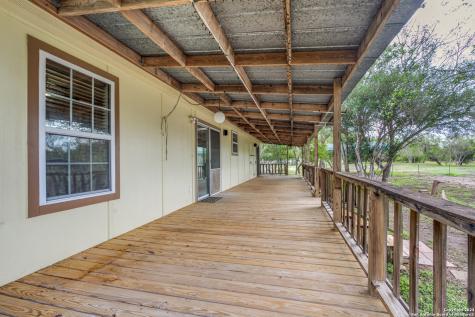 515 County Road 3821 San Antonio TX 78253