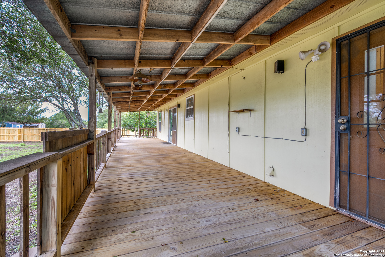 515 County Road 3821 San Antonio TX 78253