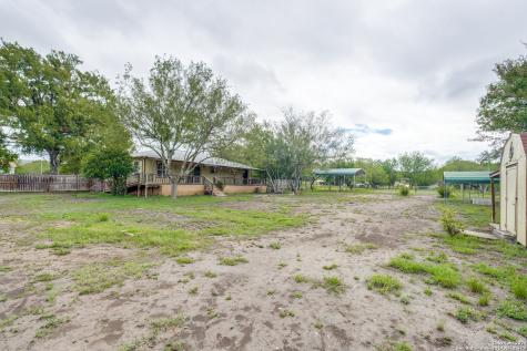 515 County Road 3821 San Antonio TX 78253