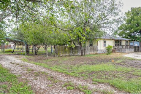 515 County Road 3821 San Antonio TX 78253