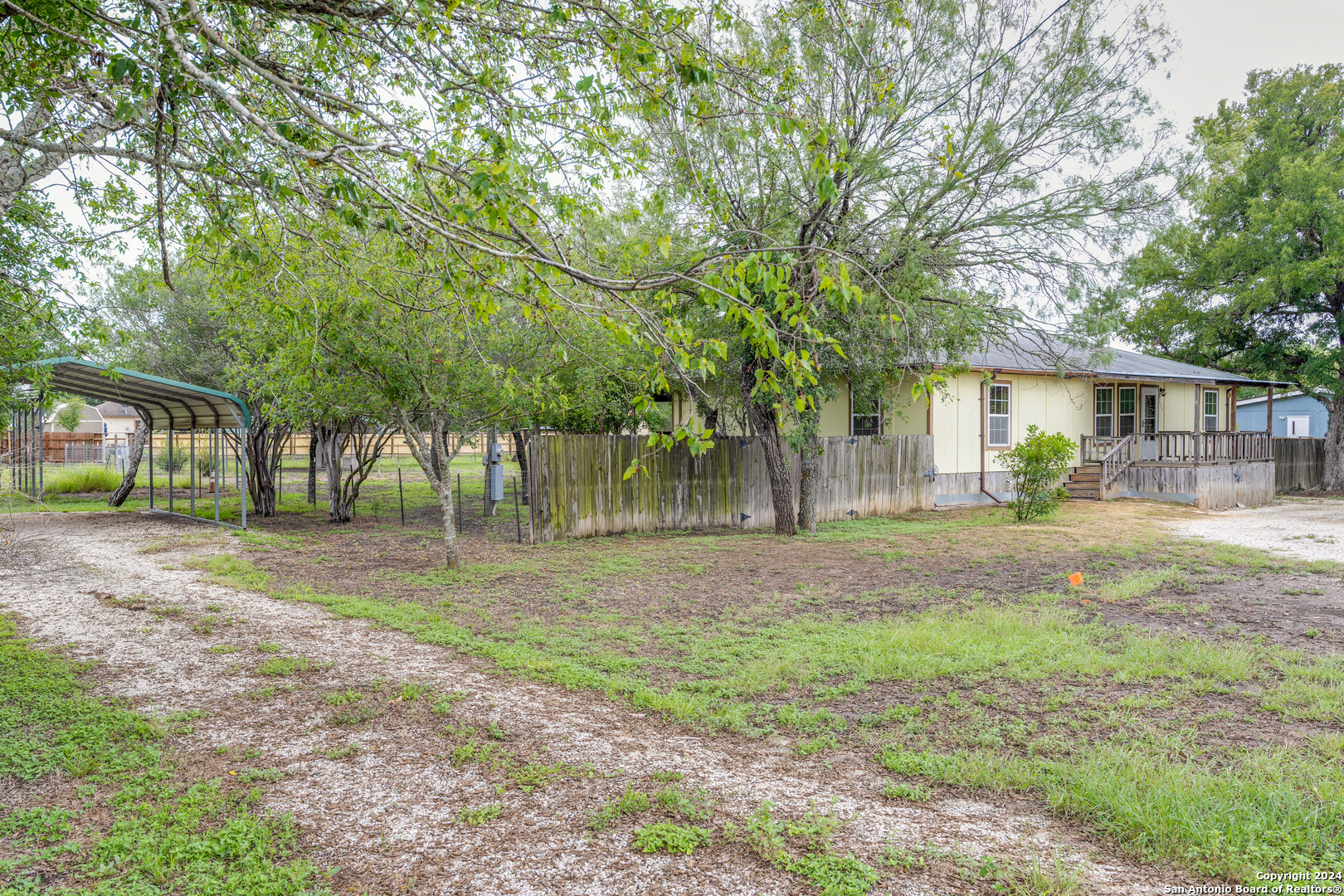515 County Road 3821 San Antonio TX 78253