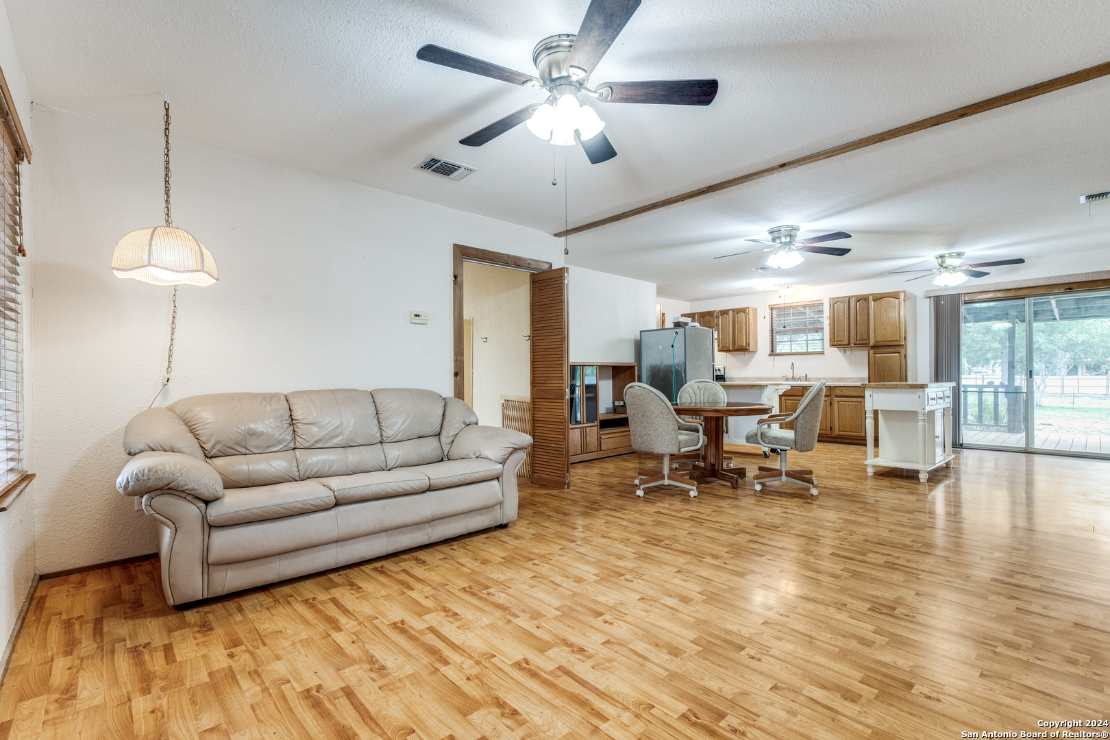 515 County Road 3821 San Antonio TX 78253