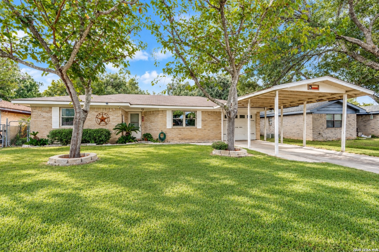 304 Sunflower Marion TX 78124