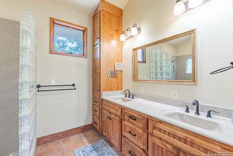 2041 Fm 1340 Hunt TX 78024