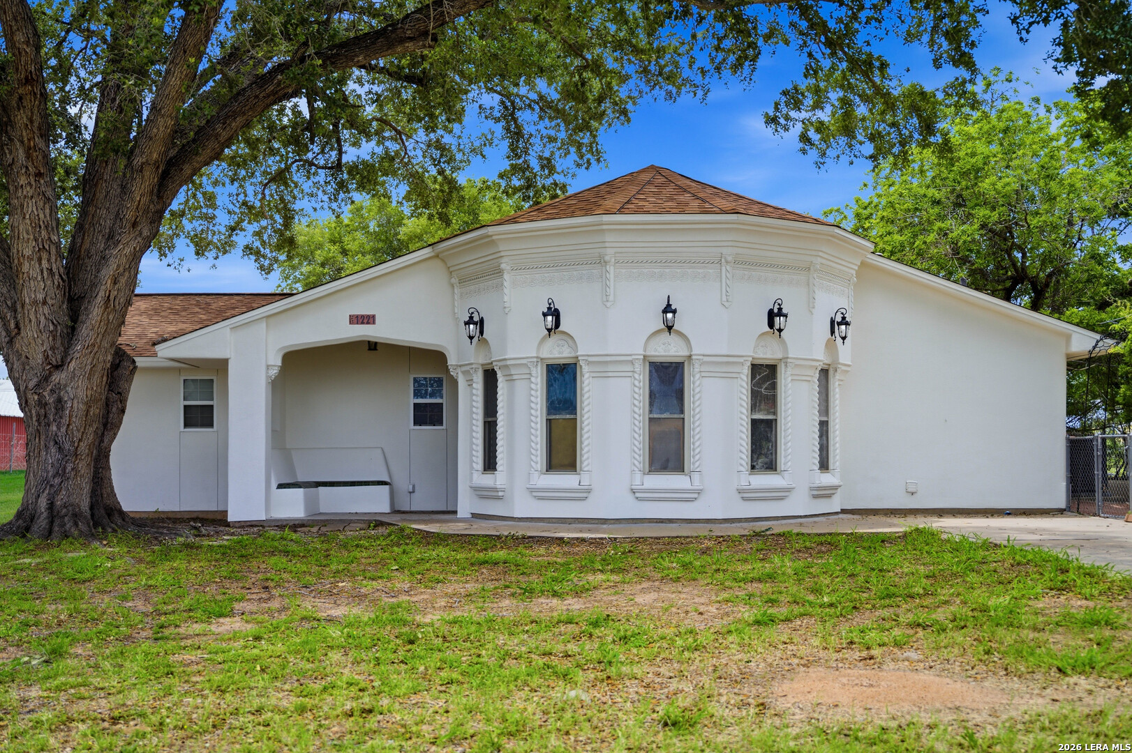 1221 Encino Drive Pleasanton TX 78064