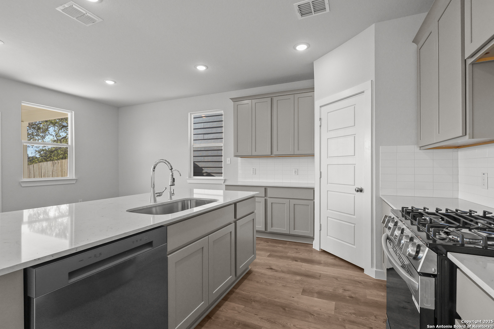 6523 Bufflehead Bend Leon Valley TX 78240