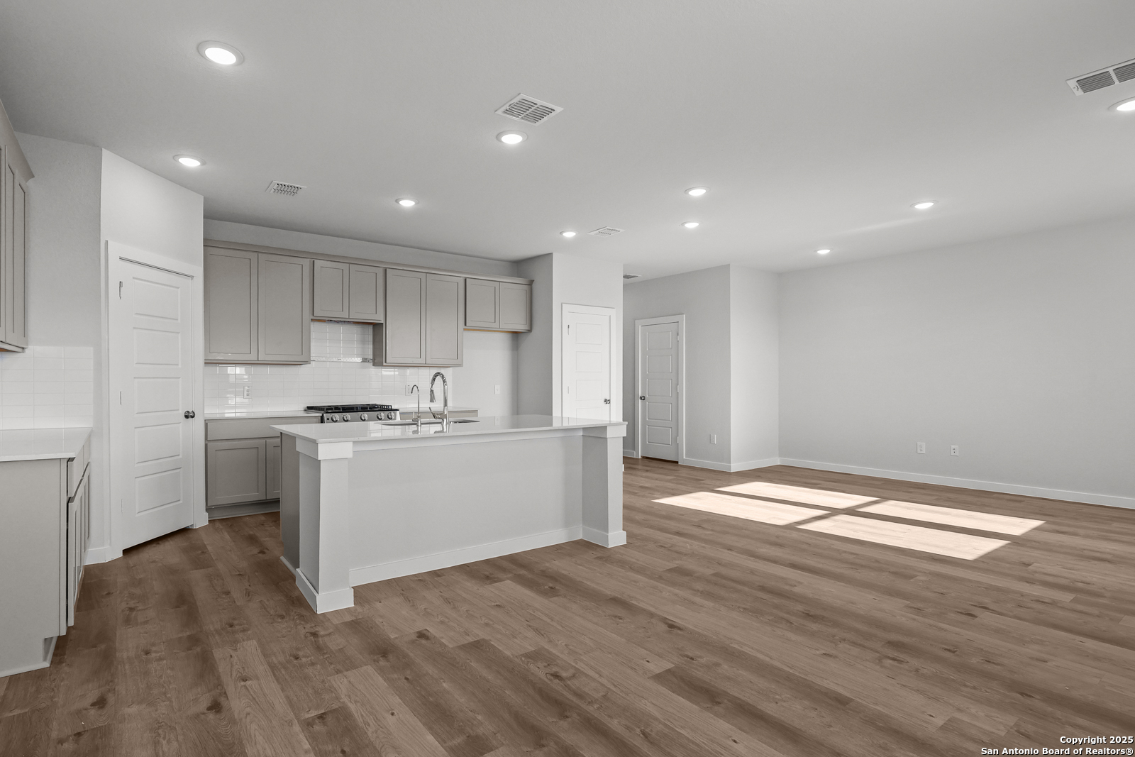 6523 Bufflehead Bend Leon Valley TX 78240