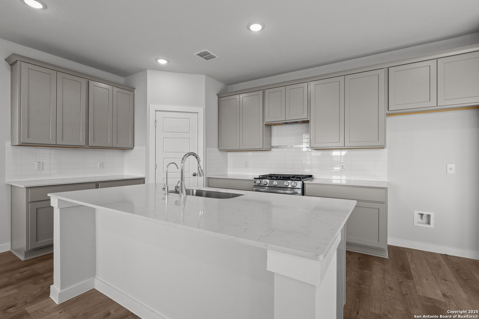 6523 Bufflehead Bend Leon Valley TX 78240