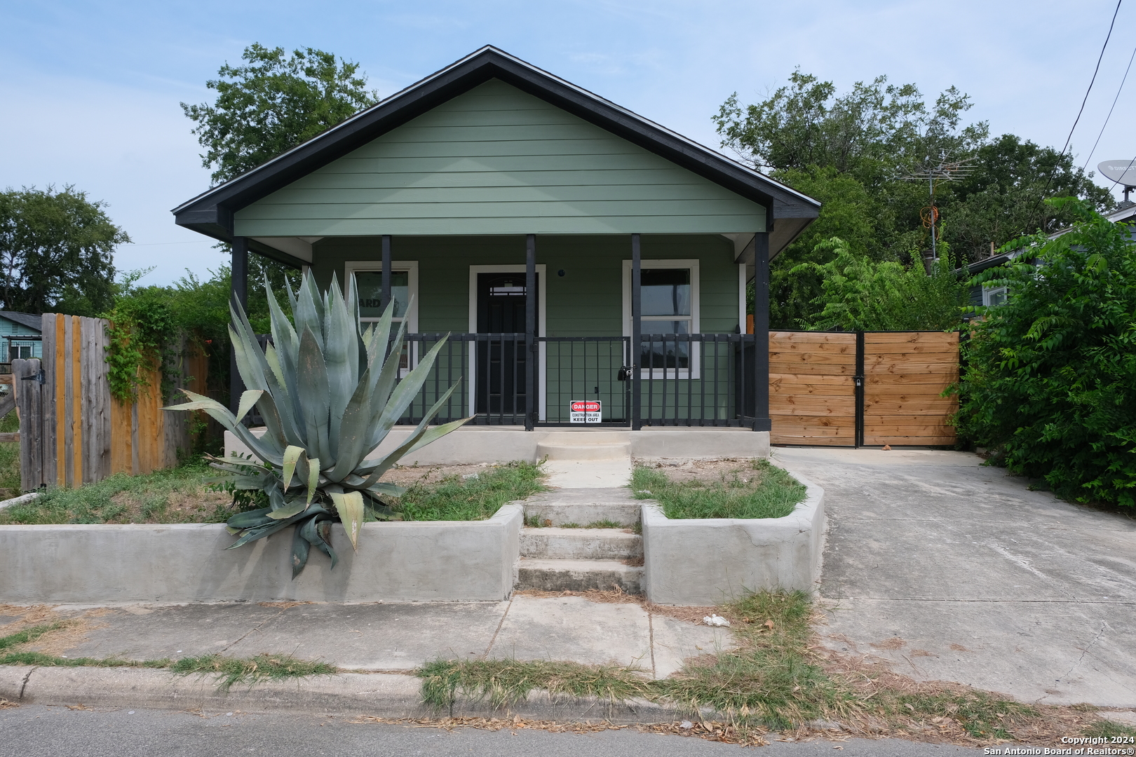 1307 Lombrano Street San Antonio TX 78207