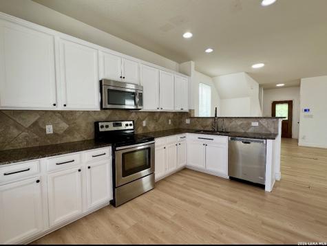 443 Harvest Point Schertz TX 78154