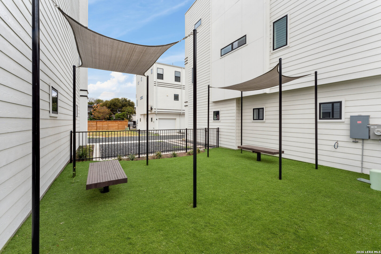 3204 N Elmendorf San Antonio TX 78201