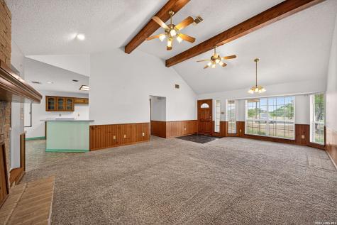 418 County Road 574 Castroville TX 78009
