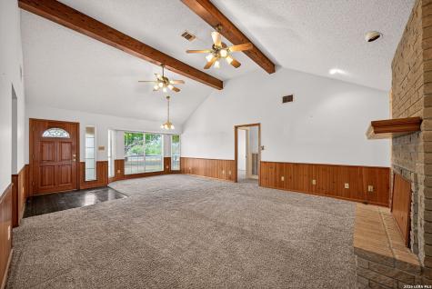 418 County Road 574 Castroville TX 78009