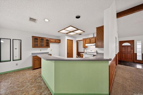 418 County Road 574 Castroville TX 78009