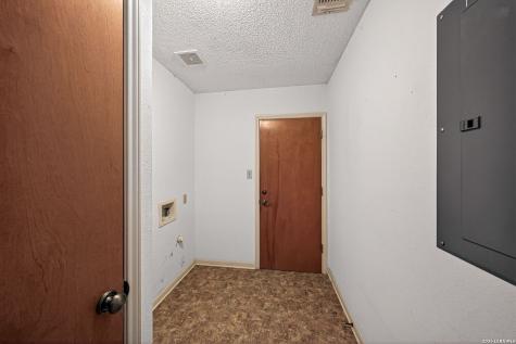 418 County Road 574 Castroville TX 78009