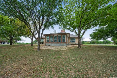 418 County Road 574 Castroville TX 78009