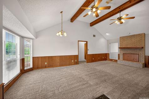 418 County Road 574 Castroville TX 78009