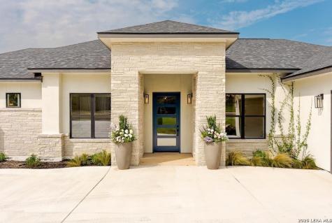 2089 Summit Crest Drive Kerrville TX 78028