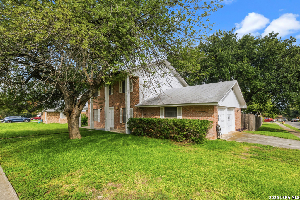 5827 Grass Hill Drive Leon Valley TX 78238