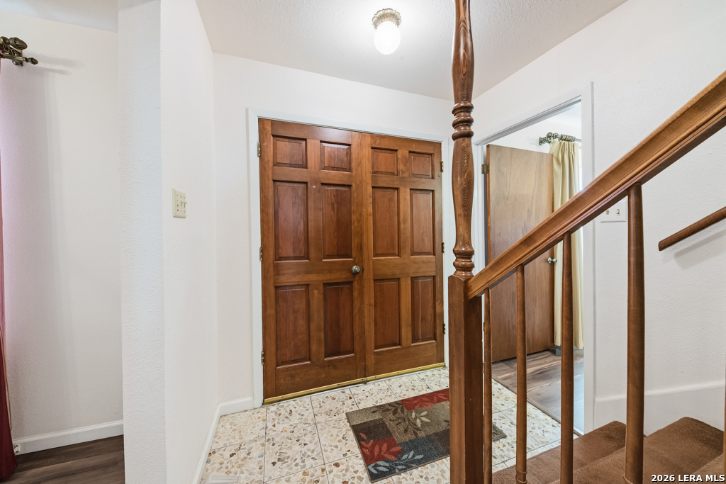 5827 Grass Hill Drive Leon Valley TX 78238