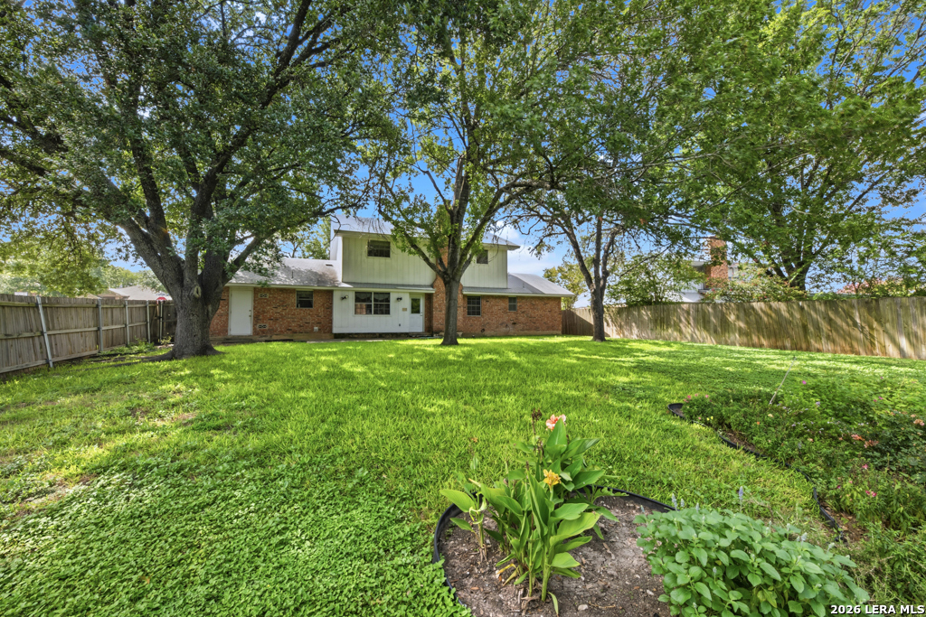5827 Grass Hill Drive Leon Valley TX 78238