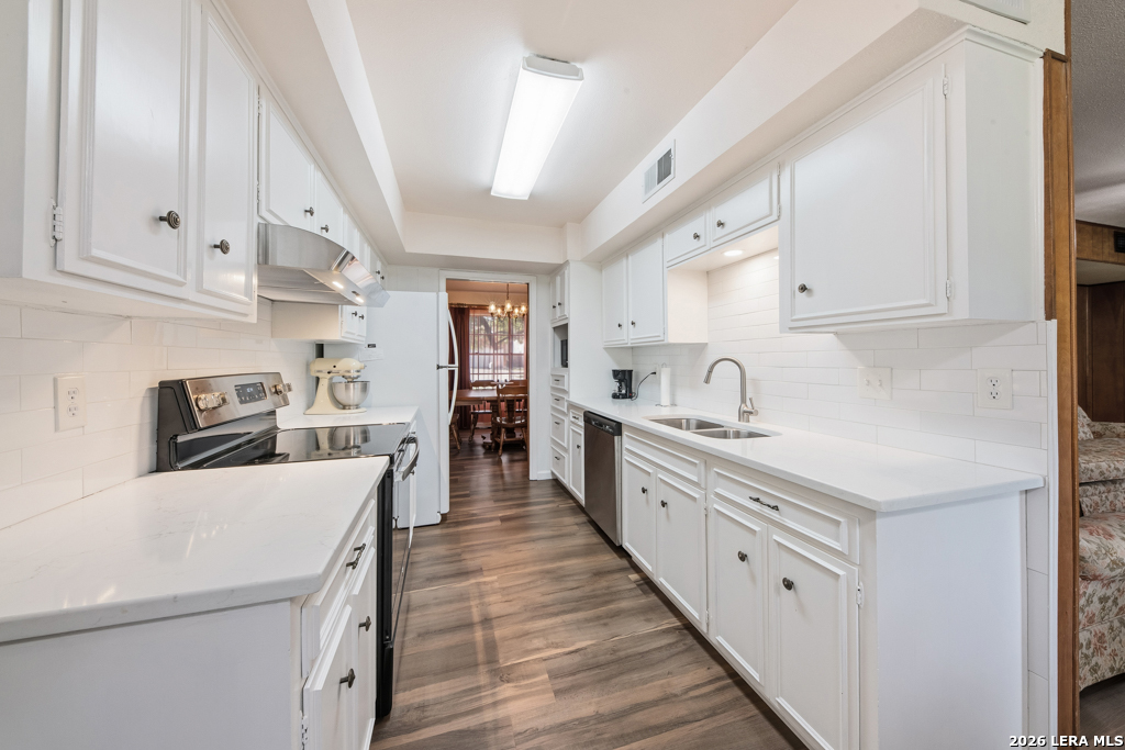 5827 Grass Hill Drive Leon Valley TX 78238
