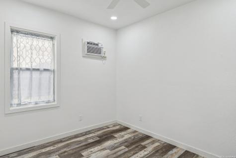 562 Kendalia Avenue San Antonio TX 78221