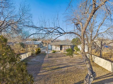 562 Kendalia Avenue San Antonio TX 78221