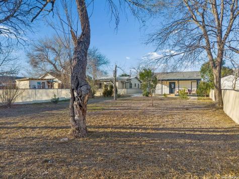 562 Kendalia Avenue San Antonio TX 78221