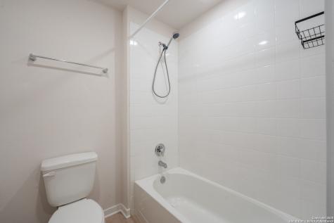 125 Nicks Cove Lockhart TX 78644