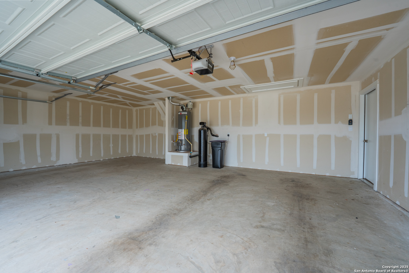 125 Nicks Cove Lockhart TX 78644