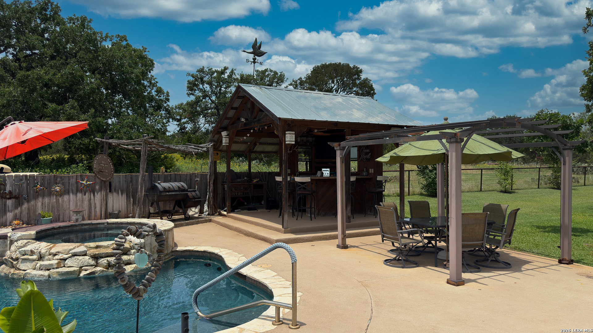 4065 N Cypress Creek Road Comfort TX 78013