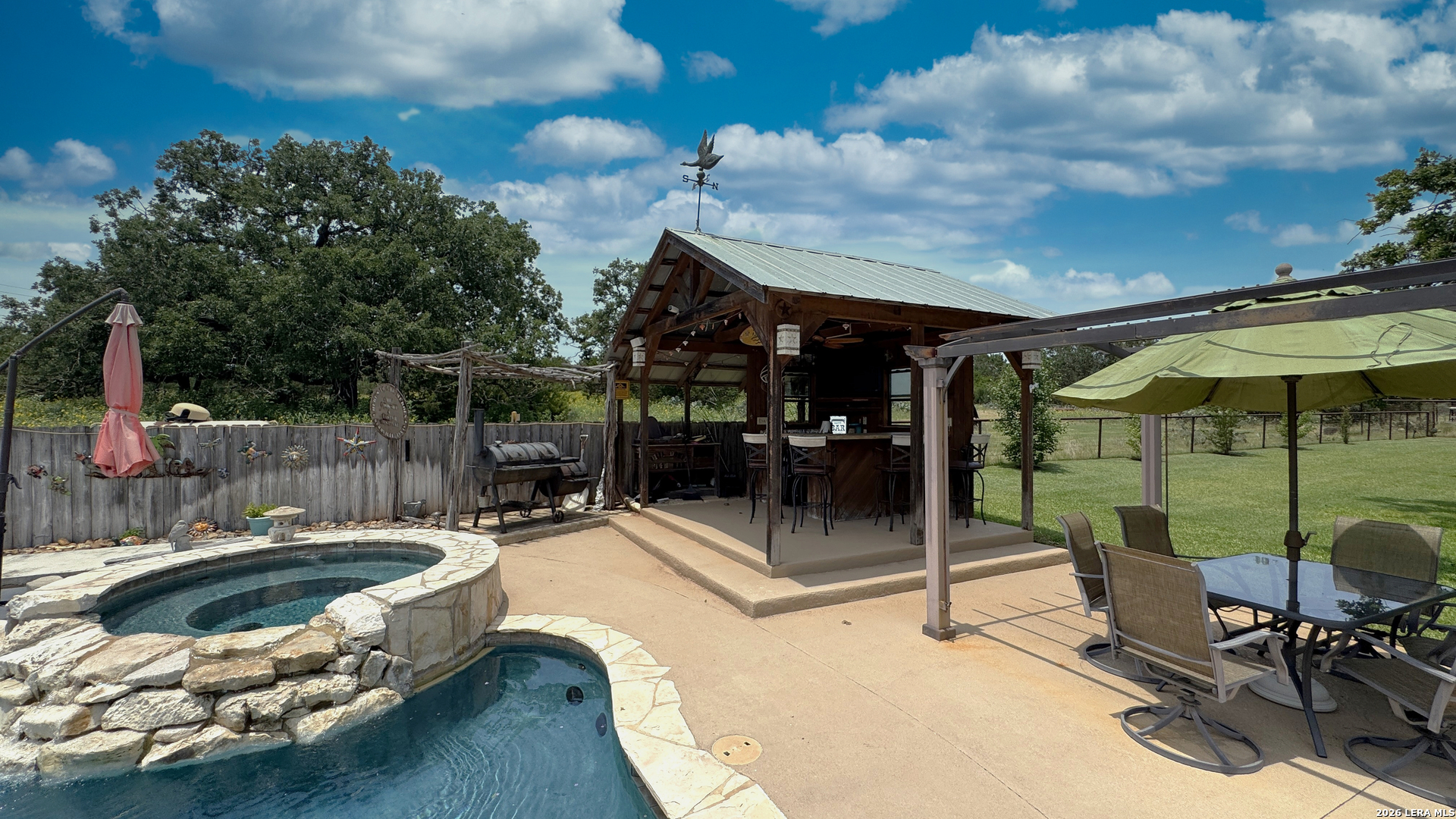 4065 N Cypress Creek Road Comfort TX 78013