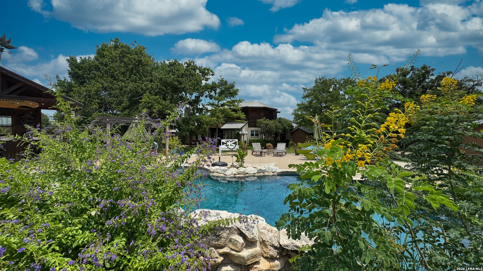 4065 N Cypress Creek Road Comfort TX 78013
