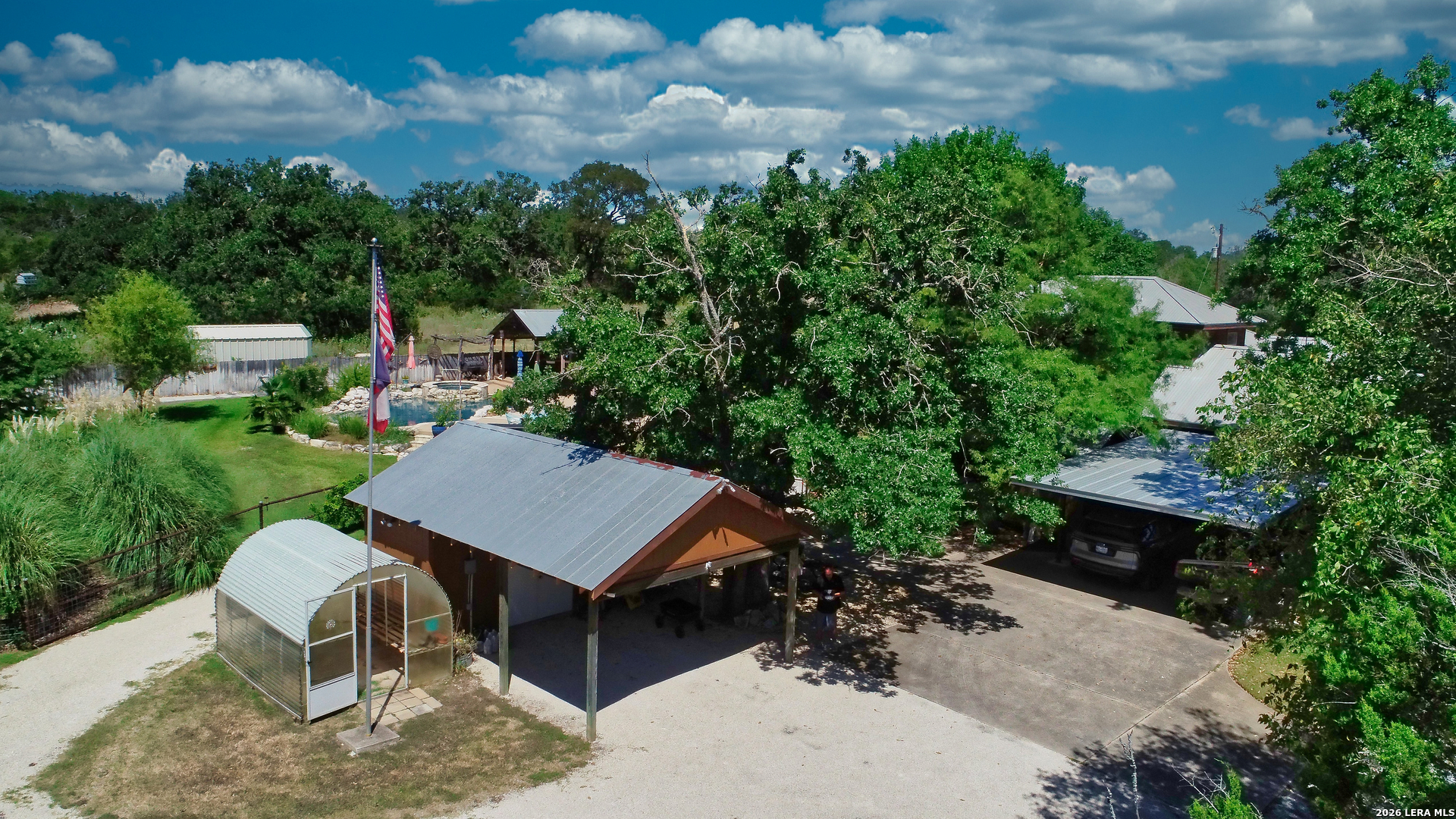 4065 N Cypress Creek Road Comfort TX 78013