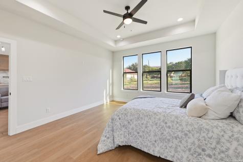 8228 Utopia Boulevard Selma TX 78154