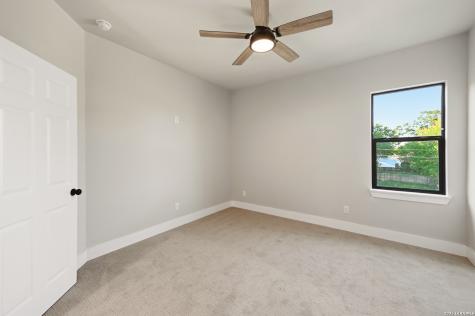 8228 Utopia Boulevard Selma TX 78154