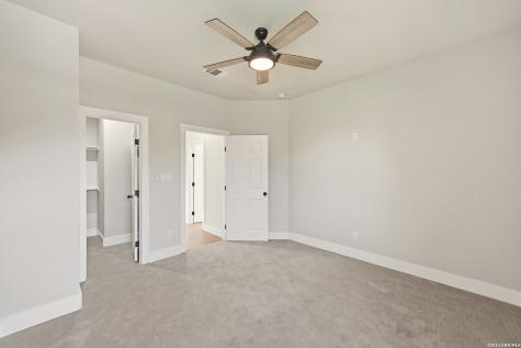 8228 Utopia Boulevard Selma TX 78154