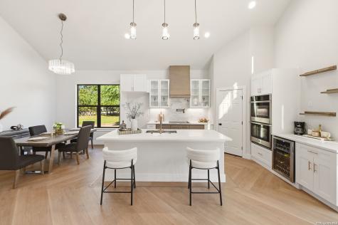 8228 Utopia Boulevard Selma TX 78154
