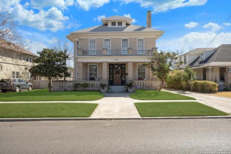 208 W Woodlawn Avenue San Antonio TX 78212