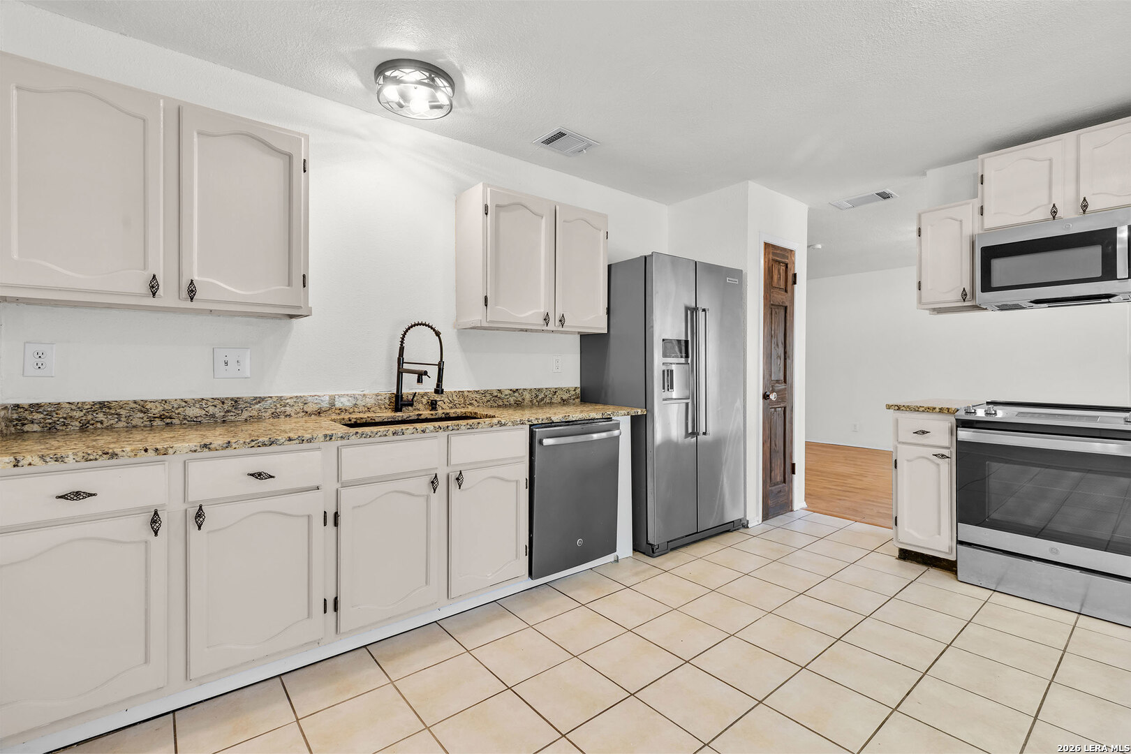 9749 Misty Ash Drive Converse TX 78109