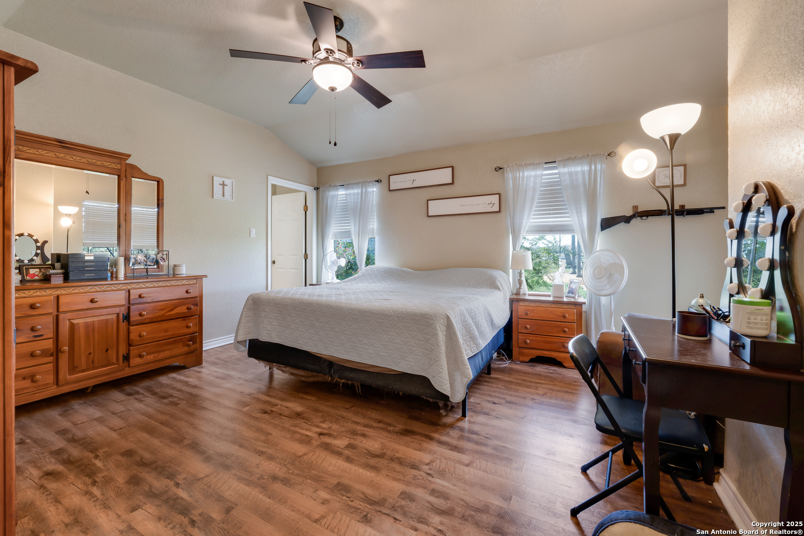800 County Road 125 Elmendorf TX 78112