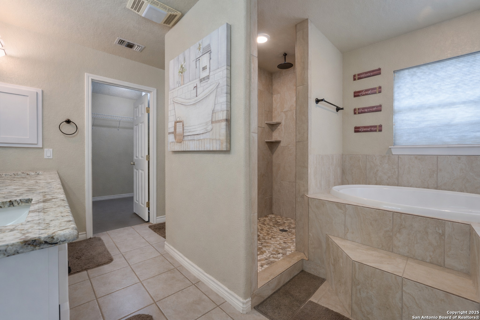 800 County Road 125 Elmendorf TX 78112
