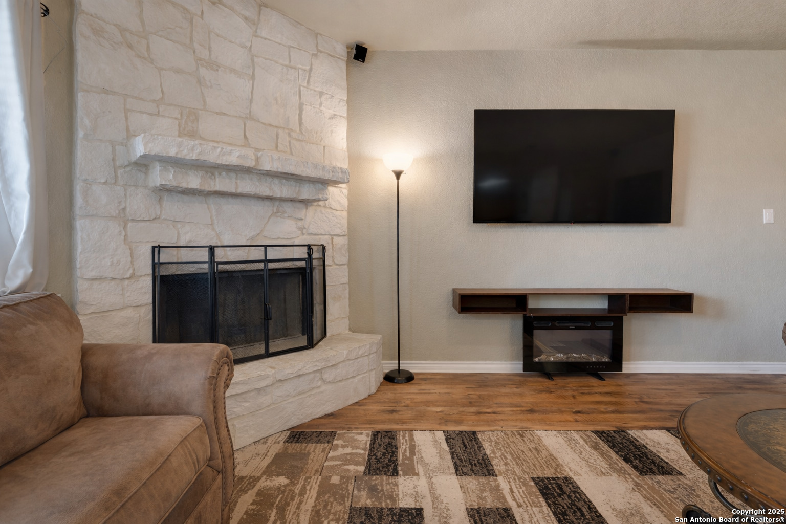 800 County Road 125 Elmendorf TX 78112