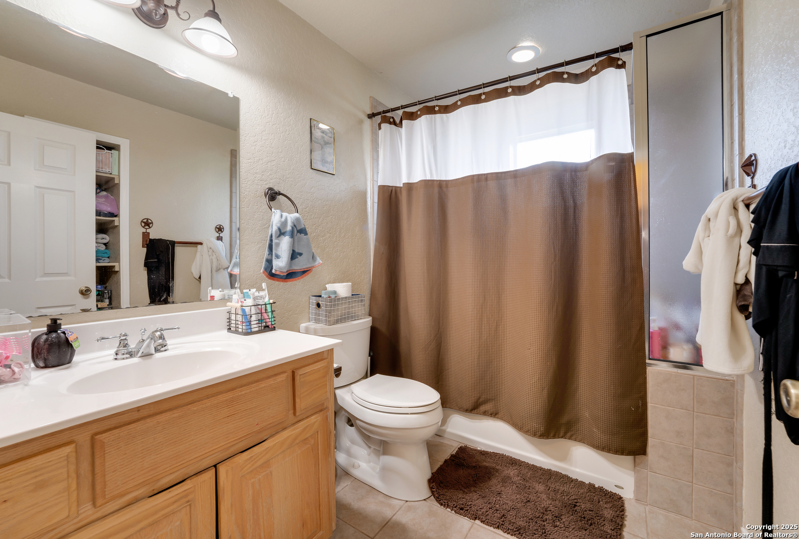 800 County Road 125 Elmendorf TX 78112