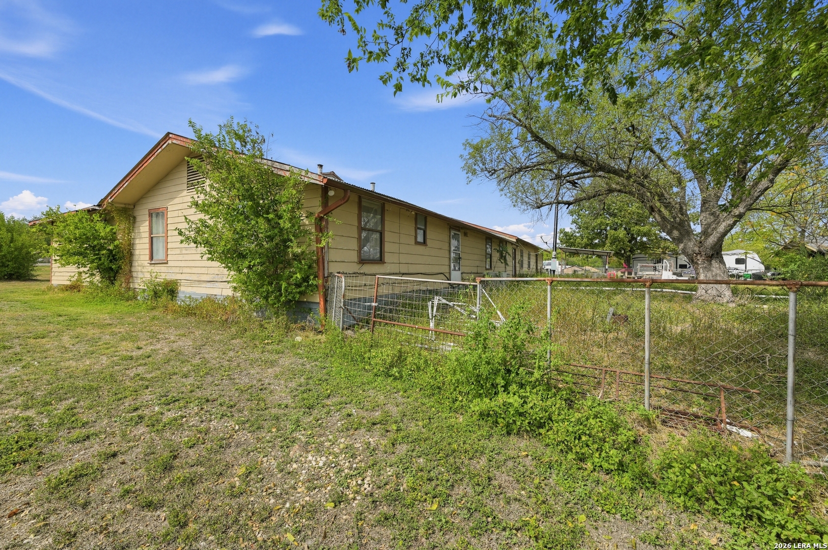 1021 Marion Marion TX 78124