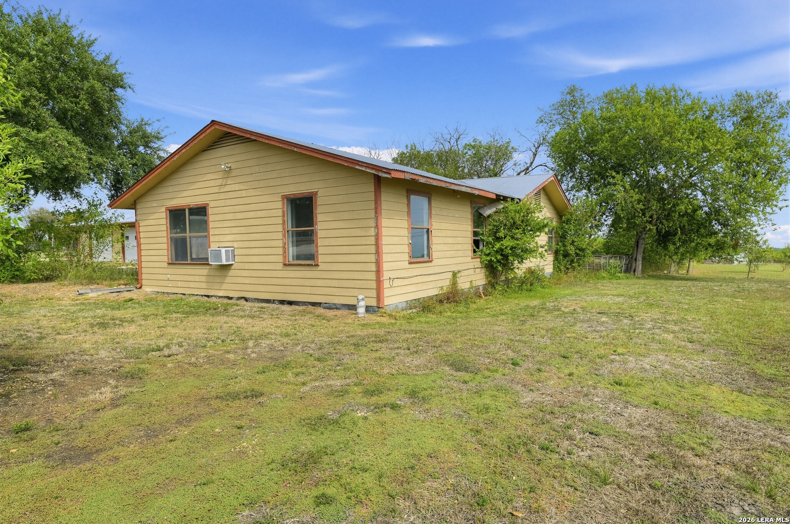1021 Marion Marion TX 78124