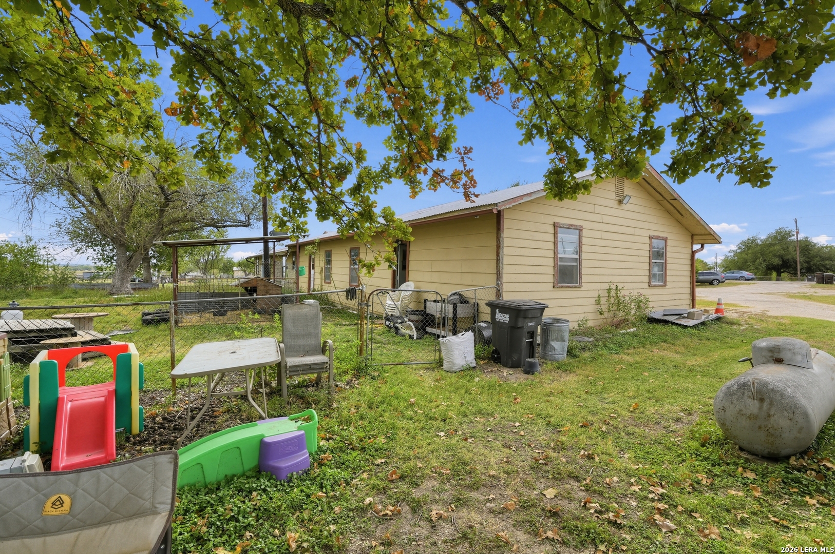 1021 Marion Marion TX 78124